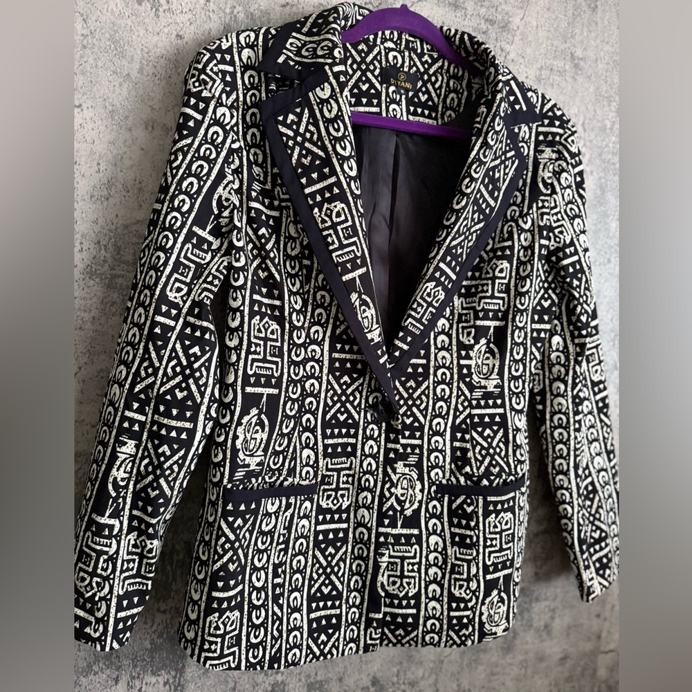 Black and White , and mustard Patterned tuxedo style Jacket elegant blazer - Picture 11 of 13